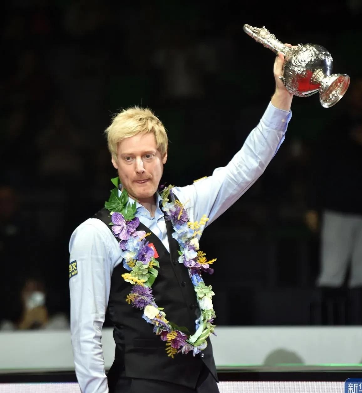 教生涯横跨 教生涯横跨